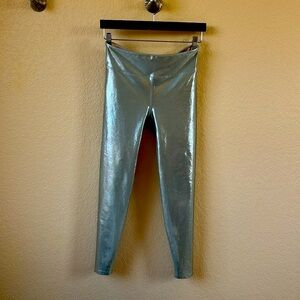 HERIONE SPORT LEGGINGS LARGE SILVER MARVEL